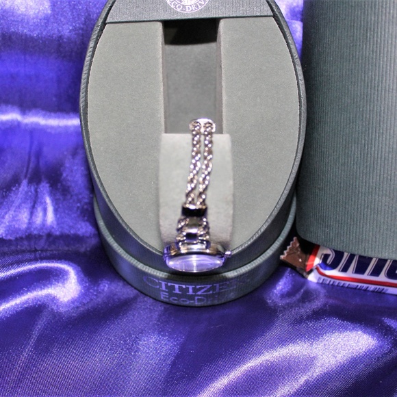 LIke New Citizens Eco-Drive Ladies Watch - Picture 5 of 6